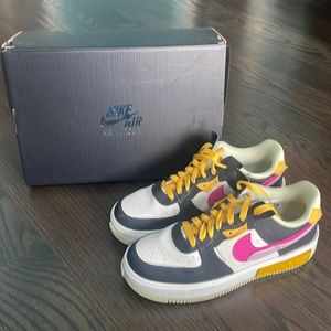 Women’s Nike Air Force 1 Low Fontanka Size 9